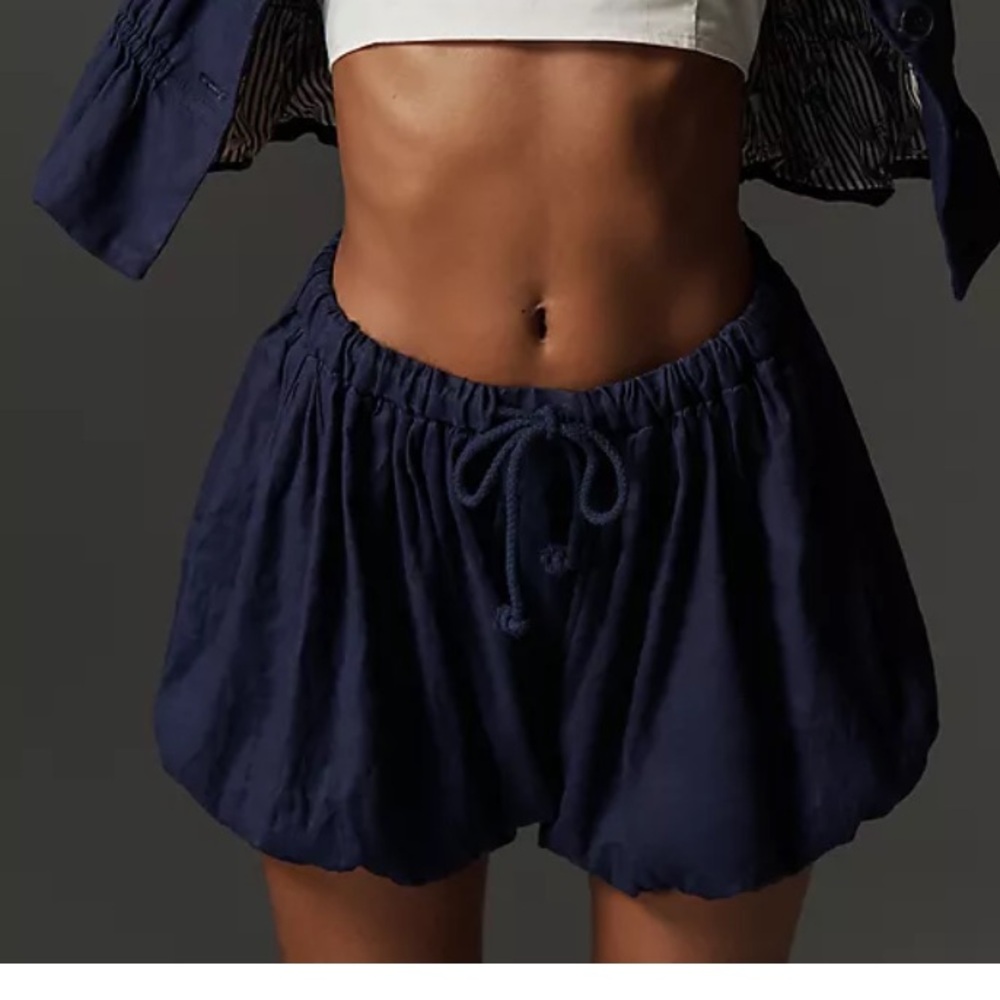 Anthropology Maeve line blend Cabana bubble shorts